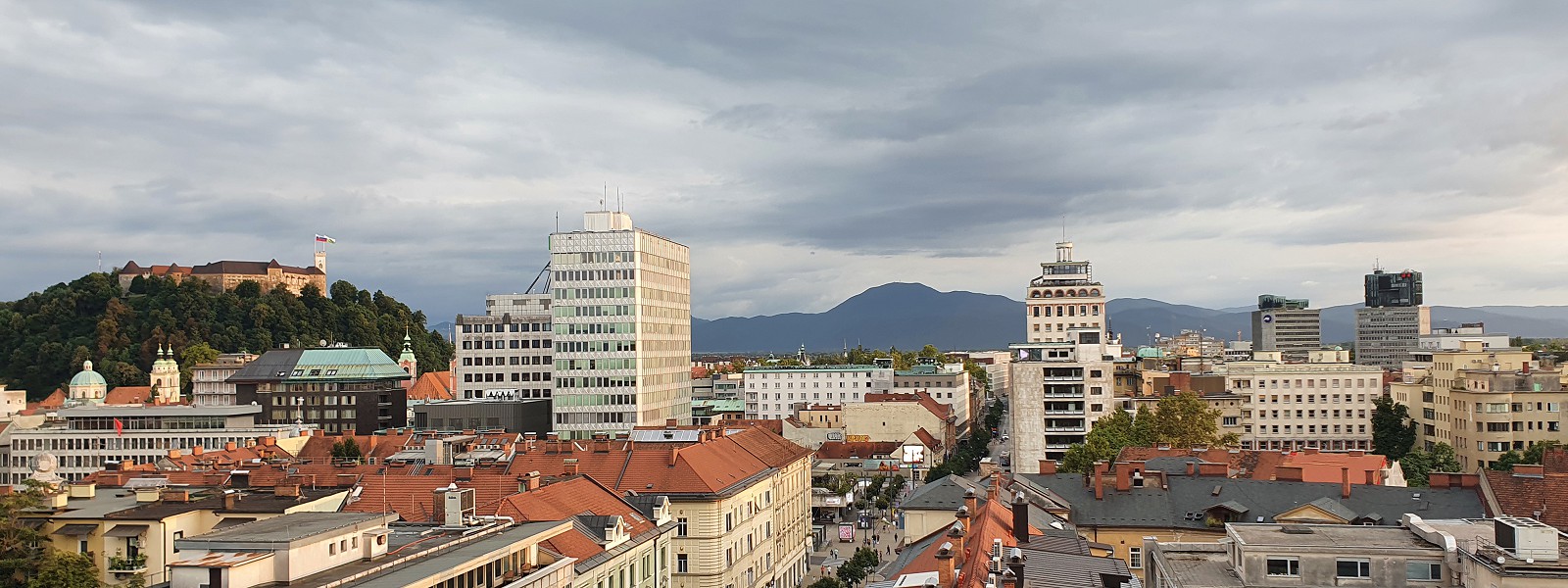 Predavanje: Ljubljanski Nebotičnik – med sanjami in stvarnostjo